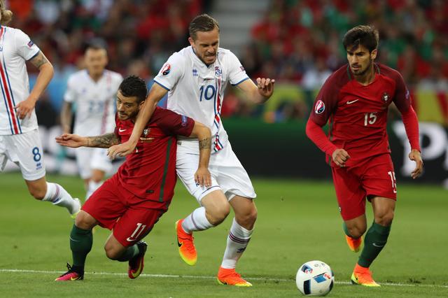  里昂中场核心伤愈复出，率队击败布雷斯特