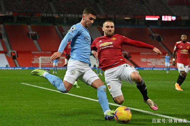  弗赖堡战术灵活多变，客场逼平传统劲旅  