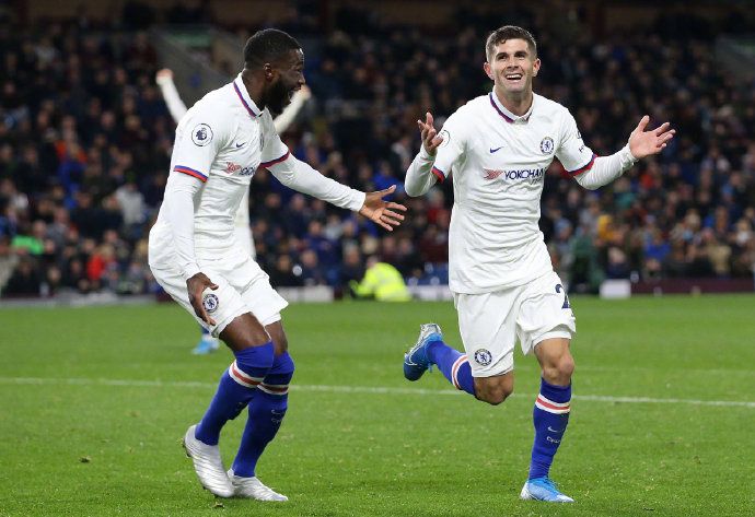  布莱顿青春风暴席卷狼队，三笘薰助攻帽子戏法  